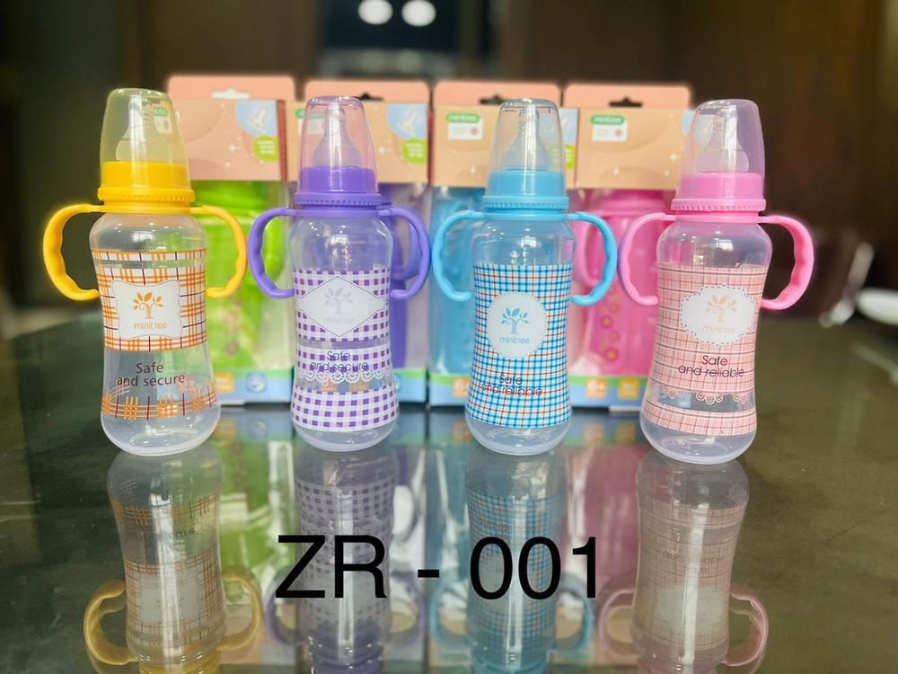 Baby Feeders with Spill-Free Cap & Plaid Design